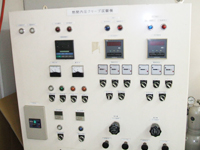 熱間内圧クリープ試験機